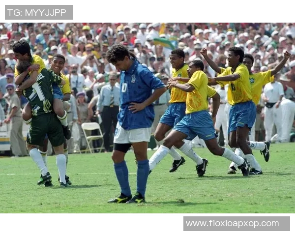 意大利足球传奇巴乔的经典瞬间与精彩图片回顾